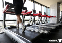 수영장·목욕탕 빼고 헬스장 샤워실만 금지한 이유?