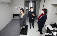 청신호 2호 오류동 숲에리움 둘러보는 진선미 미래주거추진단장