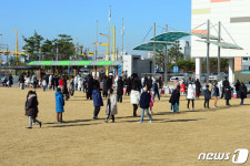 분주한 나주 라온초등학교 선별진료소