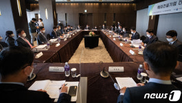 김현미 국토교통부 장관, 해외건설기업 간담회