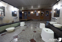 사우나까지 운영 중단 손님 없는 목욕탕