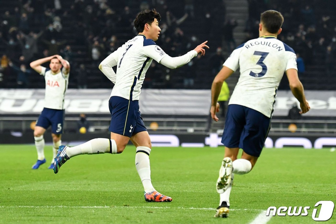 토트넘, 손흥민 선제골 빛 안은 아스널에 1-2 역전 패 완화