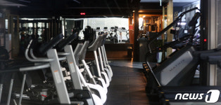 거리두기 2.5단계 시행...영업 중단한 헬스장