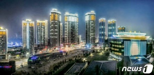 노동신문, 김정일 유훈 창전거리 조명…추모 분위기 조성