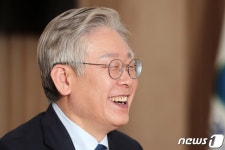 [인터뷰] 이재명 “불법, 부당한 사례 줄어든 것이 공정함”