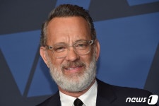 [N해외연예] 톰 행크스 "코로나19 이후의 극장? 마블 영화로 살아남을 것"