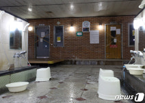 [희망 2021년] 예전처럼 친한 언니들 때 밀며 웃고 싶어요