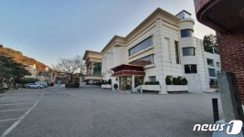 코로나에 문 닫은 하림각 적막감만…임차인 배려해줬더라면