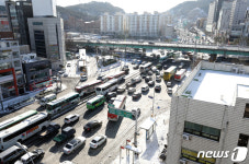 주차장이 된 사당역 사거리