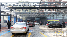 북적이는 세차장