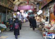 한산한 전통시장