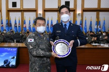 김승범 중위, 공군 빛낸 인물 희생·봉사 부문 수상