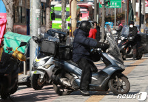 열일하는 배달 기사들