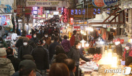 북적이는 부산 부전시장