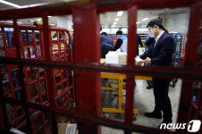 송파우체국 찾은 장석영 차관 명절 배송점검