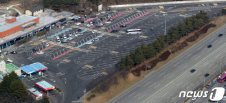 한산한 모습의 여산휴게소