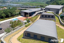 진주 이성자미술관·익룡발자국전시관 재개관