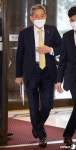 은행회관 들어서는 윤종규 KB금융 회장