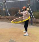 [N샷] 백지영, 다섯살 딸과 놀이터 나들이 엄마, 훌라후프 짱이지?
