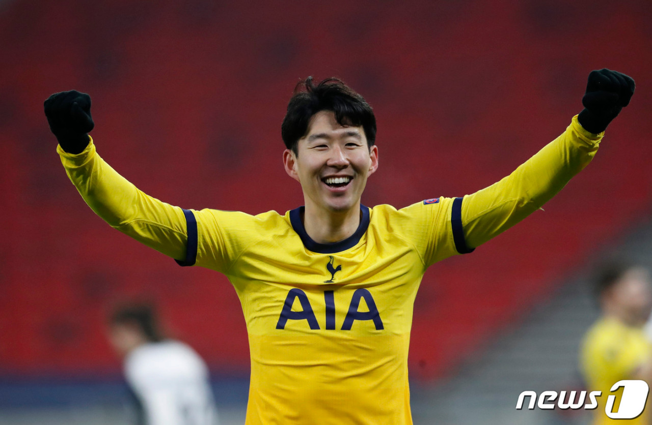 손흥민, 토트넘 첫 UEFA 유로파리그 우승! 협박범 구속 송치, 경찰 조사 중.