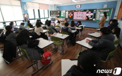 졸업식은 각 반에서