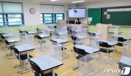 개학 앞둔 초등학교 1학년 교실 모습은