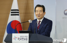 정총리, 첫 '오픈 브리핑'…각종 현안 자유질의