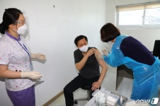 광양시, 요양병원·시설 의료진과 입소자 등 50명 백신 접종