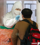 토요일에도 계속되는 검사