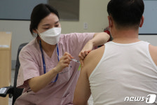 부산서 삼육병원·항운노조 등 12명 추가 확진…1명 사망
