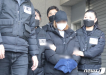 대구지검 김천지청으로 호송되는 구미 3세아 친모