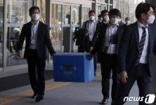 LH 본사 2차 압수수색 마친 경찰