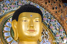 서귀포 앞바다 품은 원력…동양최대 규모의 약천사 대적광전