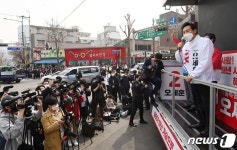 오세훈, 용문시장네거리에서 지지호소