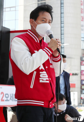 시민들 향해 집중유세하는 오세훈