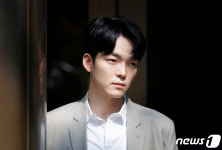 김도현, 이 구역 분위기 남신