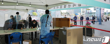서초구 실내체육시설 27명 추가…관련 누적 확진자 54명