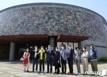 주한 인도부대사·인도문화원장, 클레이아크김해미술관 방문