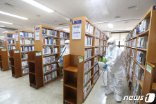 중간고사 앞두고 도서관 방역 철저히