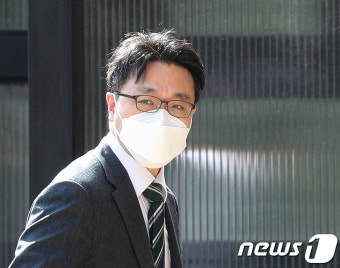공수처 출근하는 김진욱 처장