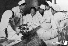 노동신문 "천리마시대 보건일꾼들 의료기술 따라배워야"