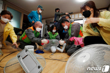 어르신 맞이 준비하는 경로당