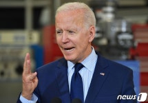 바이든 “부양안 찬성 안한 공화 의원 수치심 없어”