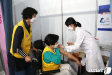 김해시, 두 번째 예방접종센터 율하체육관에 개소