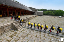 창덕궁으로 옮겨지는 종묘 신주