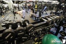 마포구와 강동구 헬스장 영업제한 완화