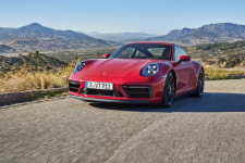 포르쉐 AG, 911 GTS 모델 공개…3.3초면 100km/h까지 가속