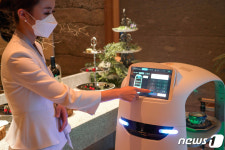 AI 서빙로봇 상용화