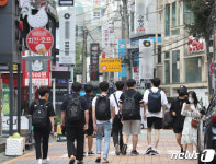 국내 20대 확진자 급증