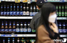 강대강으로 치닫는 오비맥주 노사…3개 전체 공장으로 파업 확대